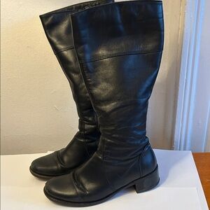 La CANADIENNE Black Leather Boots